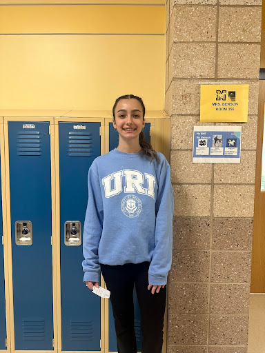 Senior Catarina Silva guides students to prioritize their grades.