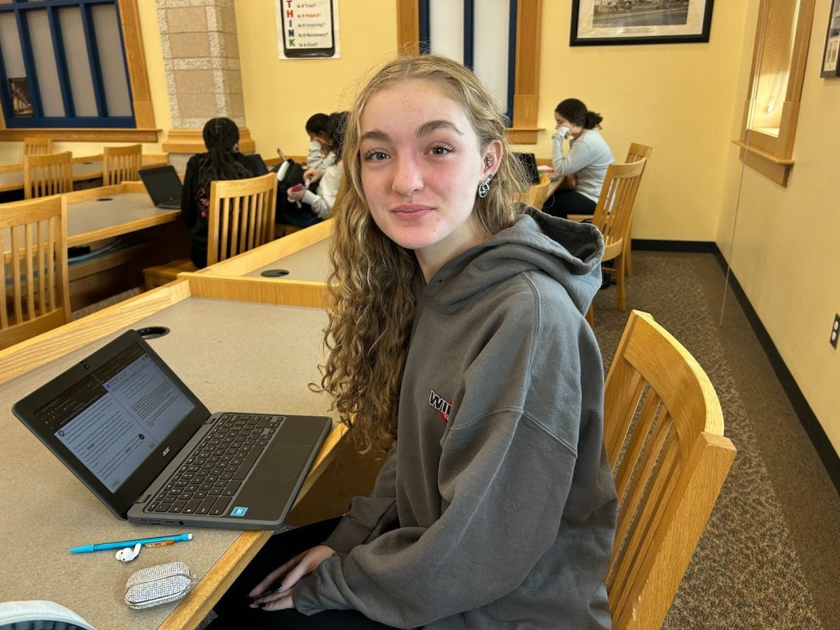 Freshman Audrina Danitschek spends Christmas together with her family at her aunt's house.
