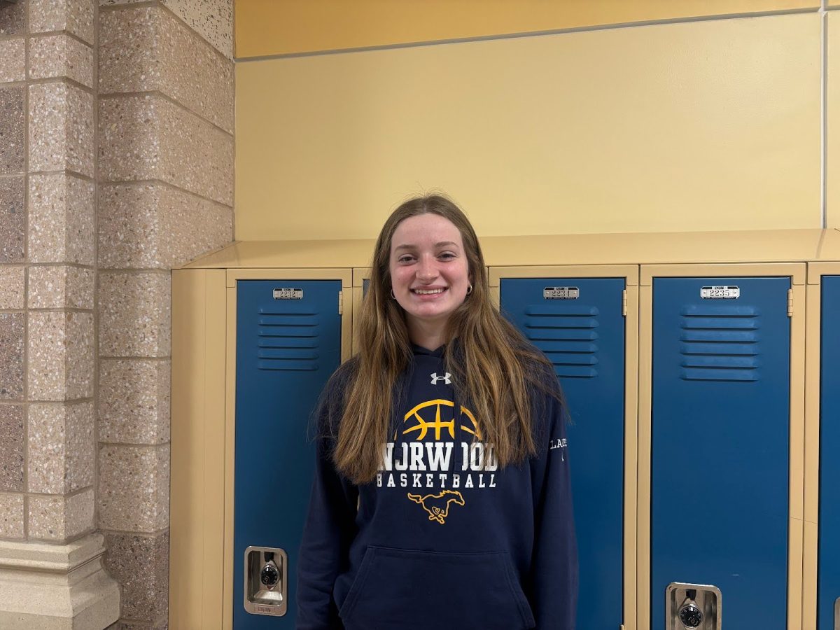 Maureen Larkee, Sophomore