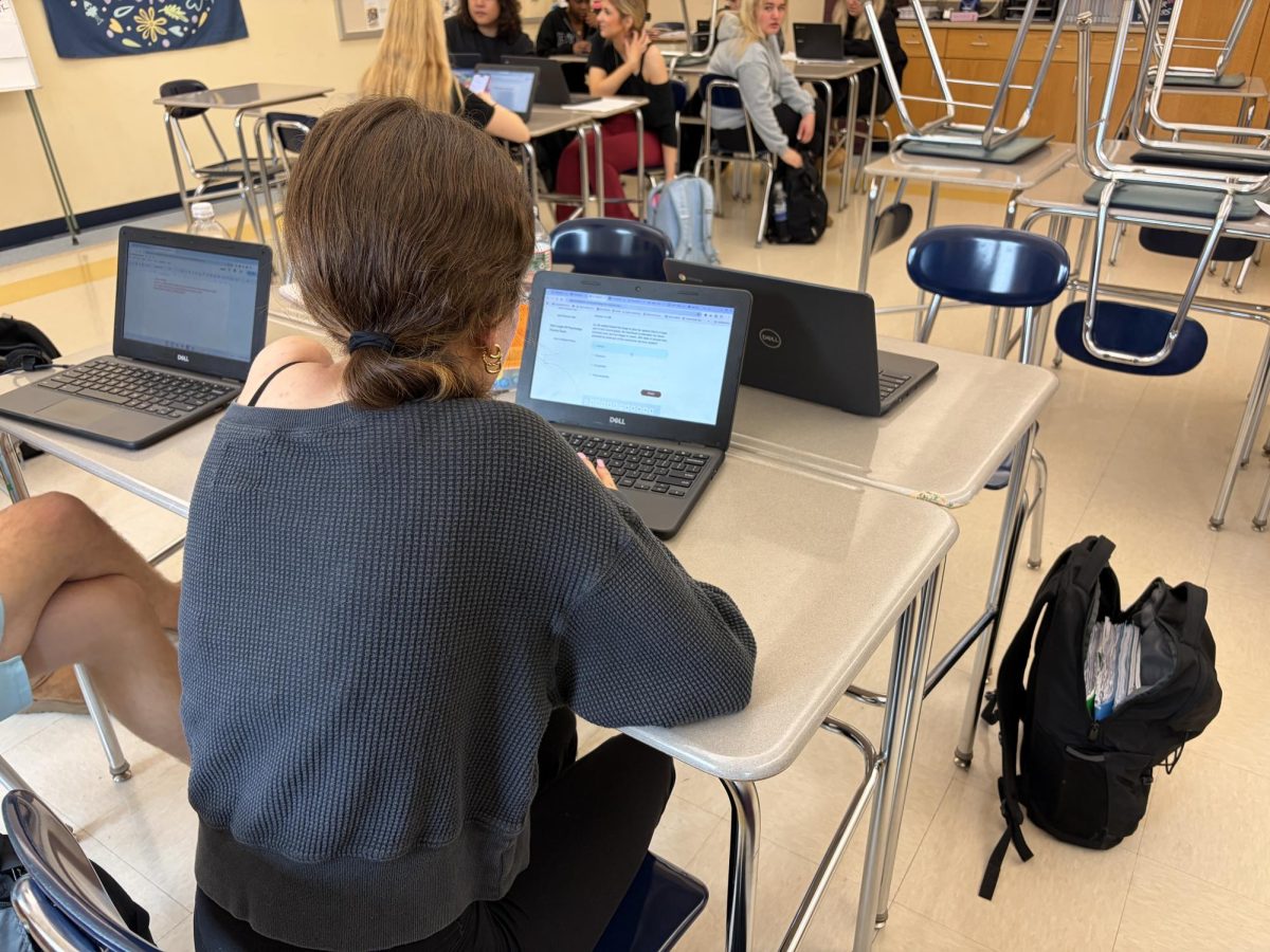 Senior Kylie Letourneau studying for her AP Psychology exam