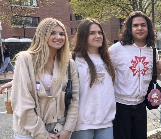 Senior Kendra Berg (center) shares some advice for underclassmen.